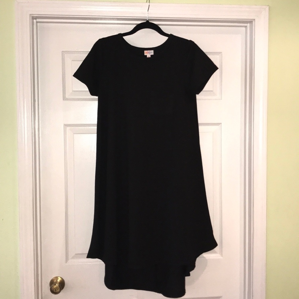 🌻 Lularoe UNICORN Carly Black Small 🌻